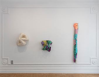 Ghosts of Archaeology: Lynda Benglis' Spettri